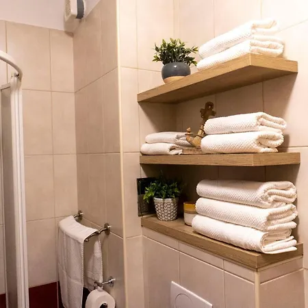 Blaue Adria Апартаменти Спліт